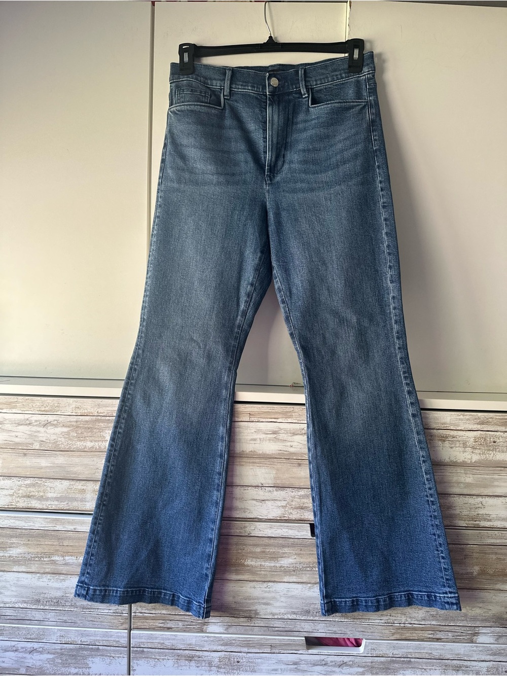 👖 Ann Taylor Factory Size 8 High Rise Flare Jeans Medium Wash Stretch